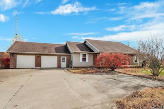 3132 Decliff Rd N, New Bloomington, OH 43341