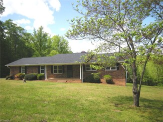 7901 Stokes Line Ln, Walnut Cove, NC 27052