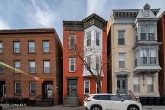 229 2nd St, Troy, NY 12180