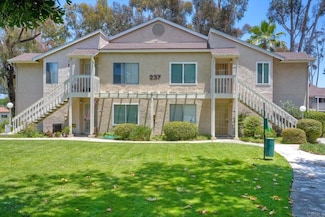 237 Diamond Way Unit 203, Vista, CA 92083