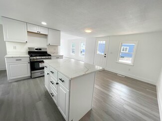 120 W Bow St, Franklin, NH 03235
