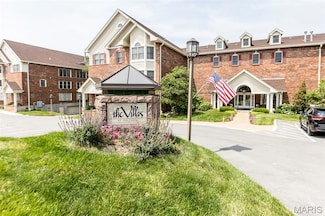 567 Sarah Ln Unit 101, Saint Louis, MO 63141
