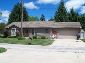 4100 S East Dr, Knox, IN 46534