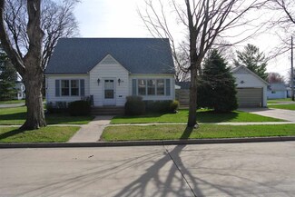 622 N 6th St, Osage, IA 50461
