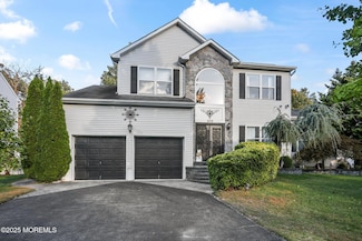 126 Manhattan Ave, Bayville, NJ 08721