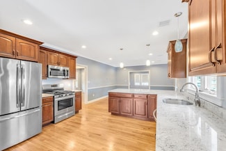 6 Newburg St, Boston, MA 02131