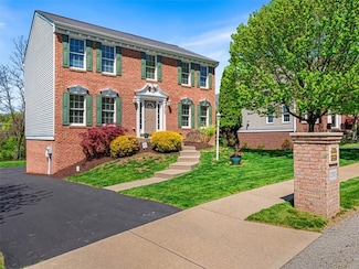 2707 Country Club Dr, Pittsburgh, PA 15205
