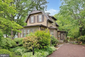 6 Diverty Rd, Pennington, NJ 08534