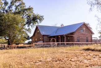 387 Schmidtzinsky Rd, Fredericksburg, TX 78624