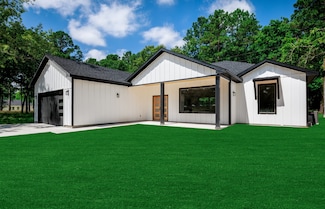 354 Peach Point Ln, Trinity, TX 75862