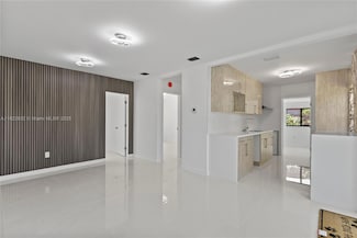1640 NE 183rd St, Miami, FL 33179