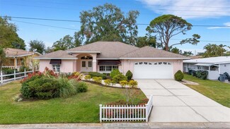 407 68th Avenue Dr W, Bradenton, FL 34207