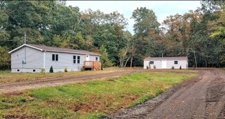 378 8th St, Mays Landing, NJ 08330