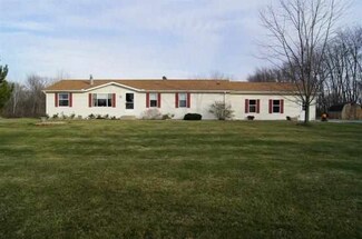 3984 S 500 E, Pierceton, IN 46562