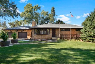 38310 N Chicago Ave, Wadsworth, IL 60083