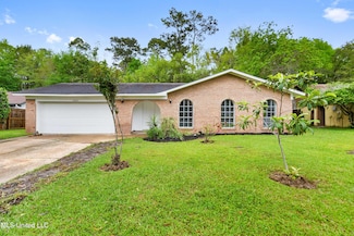 2820 Lawnwood Dr, Ocean Springs, MS 39564