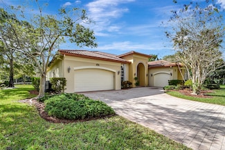 8123 Woodslanding Trail, West Palm Beach, FL 33411