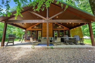 295 Orca Rd, Broken Bow, OK 74728