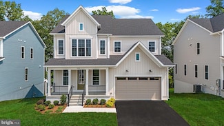 104 Alabaster Ln, Stephenson, VA 22656