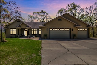 4221 Lassek Ct, Eau Claire, WI 54703