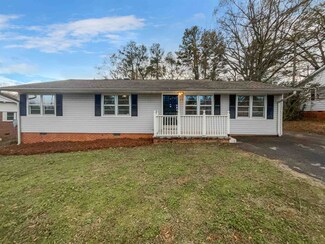 678 Magness Dr, Spartanburg, SC 29303