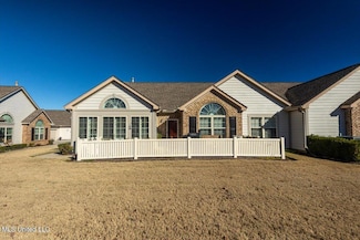 8729 Parkview Oaks Cir, Olive Branch, MS 38654