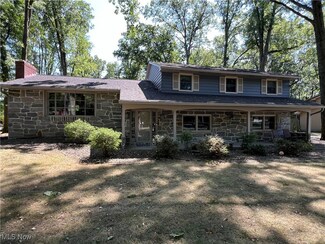 293 Bradford Dr, Canfield, OH 44406
