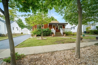 1825 Alice St, Merrick, NY 11566