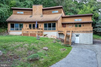 5840 Mountain Rd, Dover, PA 17315