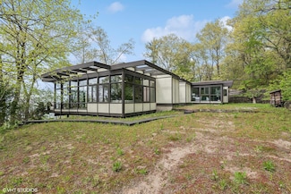 609 E Lake Front Dr, Beverly Shores, IN 46301