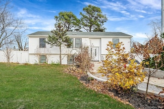 275 Brentwood Pkwy, Brentwood, NY 11717