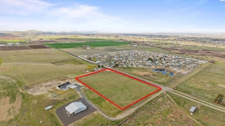 201017 E Game Farm Rd, Kennewick, WA 99337