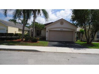 2702 Arborwood Rd, Davie, FL 33328