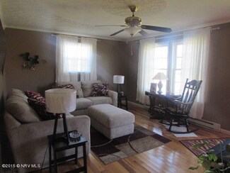 307 E Railroad Ave, Rural Retreat, VA 24368