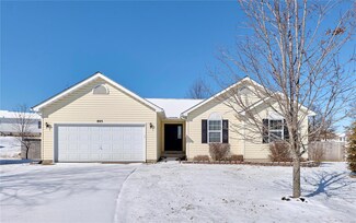 803 Big Red Ct, Warrenton, MO 63383