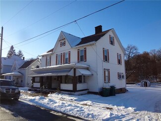 145 E 3rd St, Derry, PA 15627