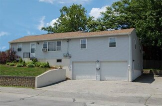 330 Calef Rd, Manchester, NH 03103