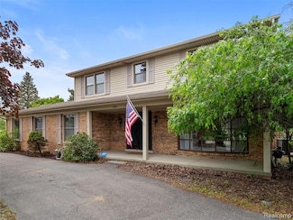 1890 Ludgate Ln, Rochester Hills, MI 48309