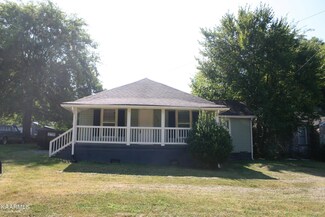 910 Doll Ave, Maryville, TN 37801