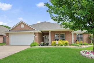 836 Heberle Dr, Burleson, TX 76028