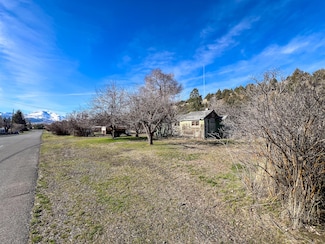 182 N Cozart St, Prairie City, OR 97869