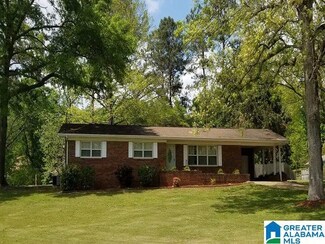 1201 Edgewood Dr, Weaver, AL 36277