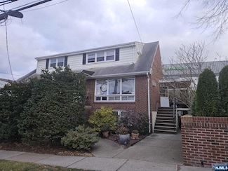 1680 Maple St Unit 2nd Floor, Fort Lee, NJ 07024