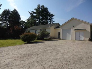 366 Sandown Rd, Fremont, NH 03044