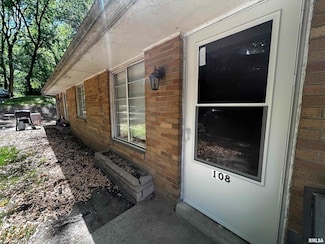 108 Oakdale Rd, Washington, IL 61571