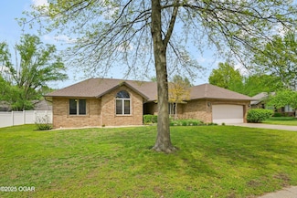 1009 Dewey Short Ct, Carthage, MO 64836