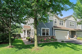 15618 Emerald Dr N Unit 2, Hugo, MN 55038