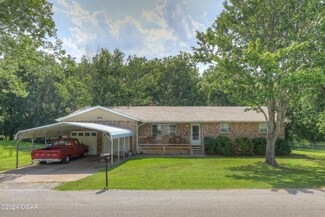 202 Terrill Ln, Carl Junction, MO 64834