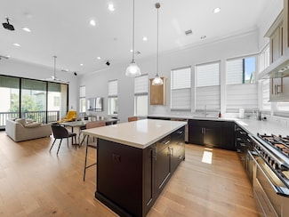 3411 Timbergrove Heights St, Houston, TX 77008