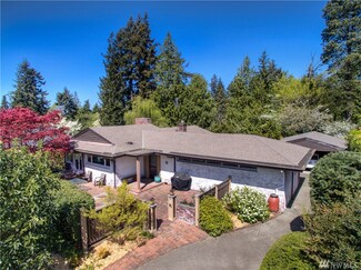 710 NW 116th St, Seattle, WA 98177